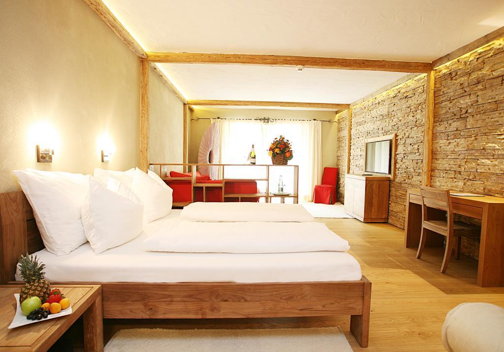 Hotel Rosis Sonnbergstuben Kitzbühel Habitación foto